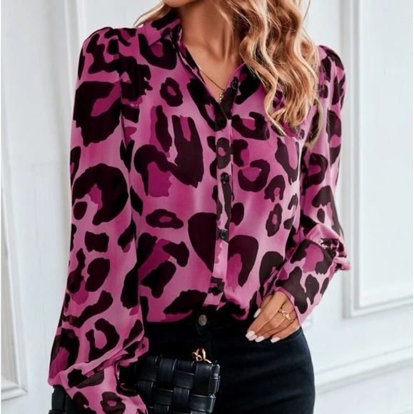 New pink leopard print button down top - Picture 3 of 6